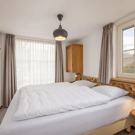 Cozy With Ir Sauna, 3 Km Holiday home Putten